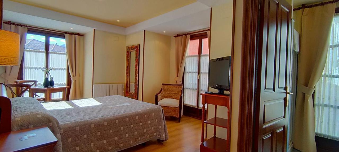 Hotel Rural La Plaza Касо Экстерьер фото